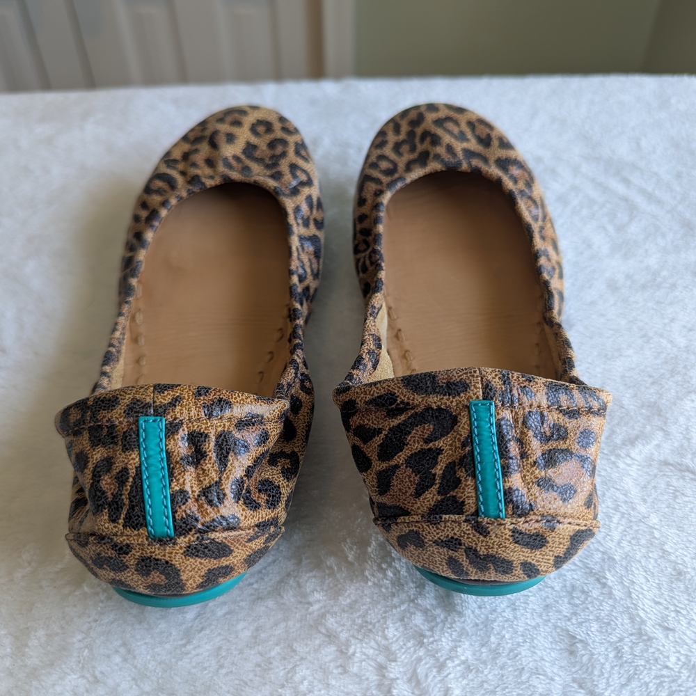 Leopard Print Ballet Flats - Picture 2 of 3